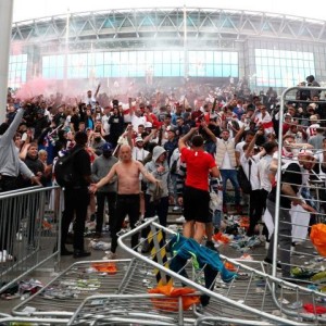 完美体育直播机构-乱起温布利，祸向大英生，足球2030回家or四海为家？